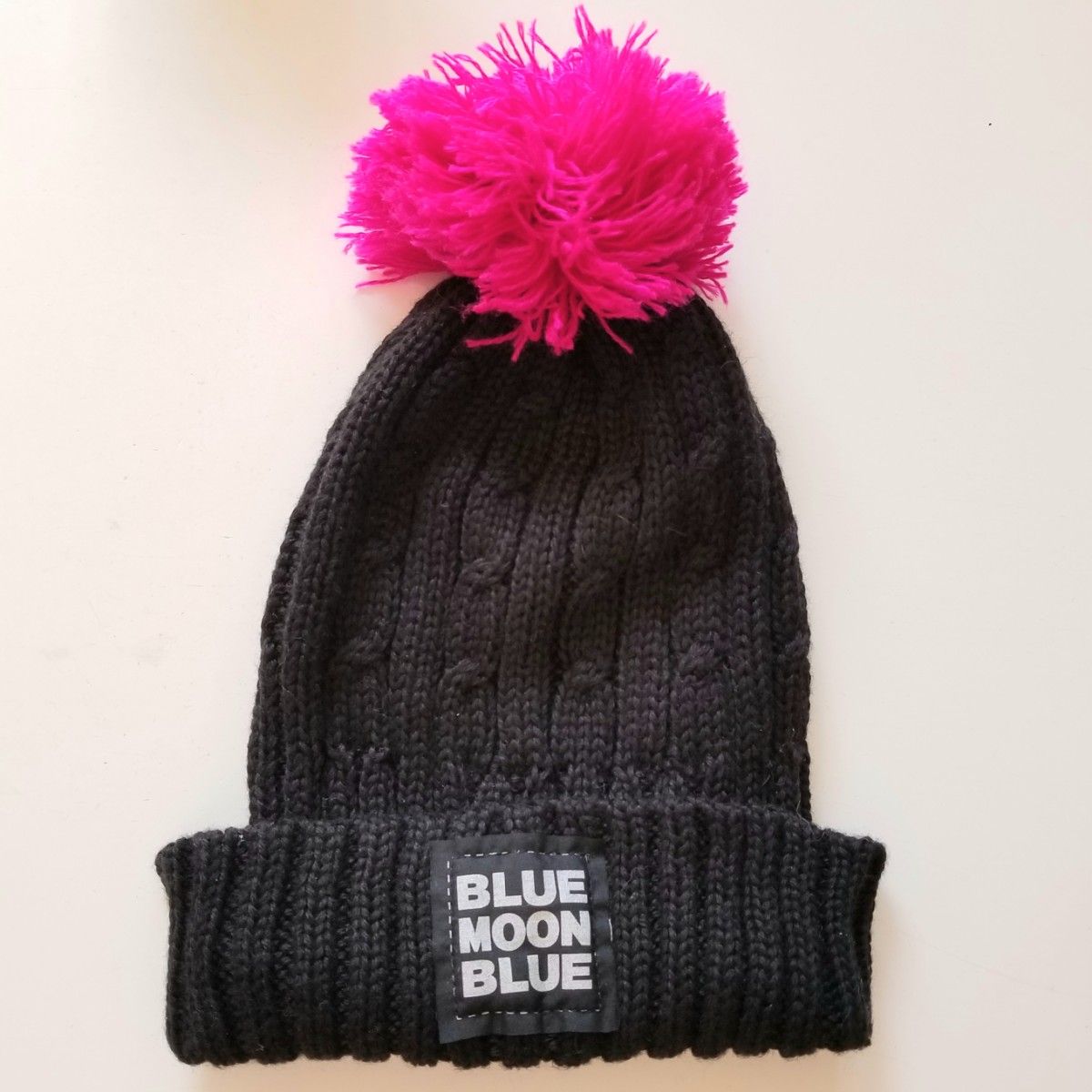 BLUE MOON BLUE   ブルームーンブルー　ぼんぼんニット帽　ニットキャップ  帽子  ブラック　レディース