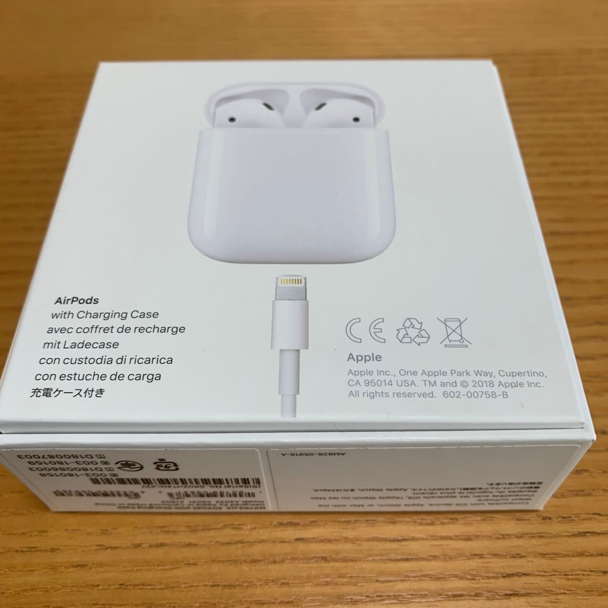 AirPods A Apple MV7N2J with アップル Charging Case ワイヤレスイヤホン MMEF2J 