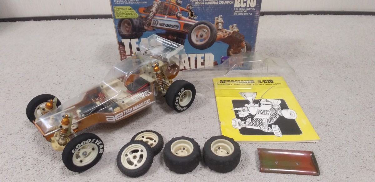 アソシ RC10 超レア も〜手に入らない Yahoo!オークション - 当時物 初代 希少 レア アソシ ASSOCIATED