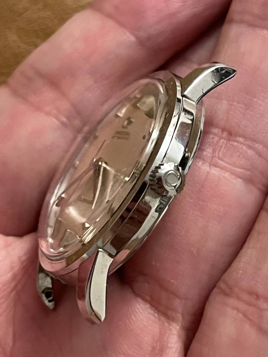 可動【オメガ シーマスター BIG 36ｍｍ VINTAGE】OMEGA SEAMASTER VINTAGE 1960年代 普段使いOK 弱パティーナ 自動巻きデイト付 赤機械_画像2