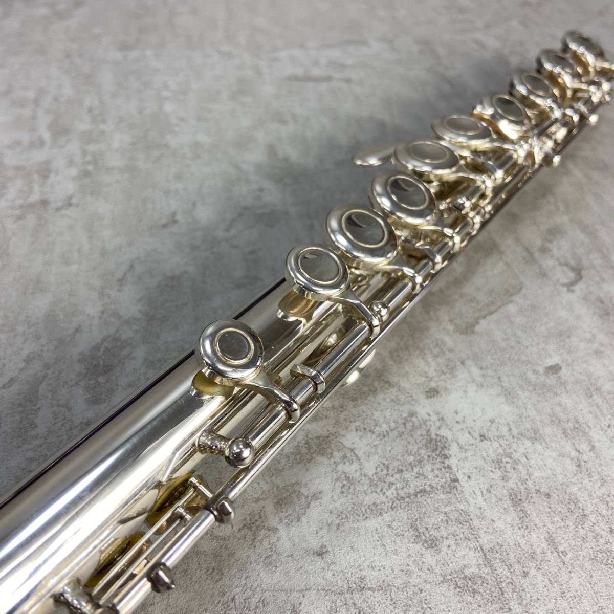 YAMAHA　ヤマハ フルート Flute 木管楽器　YFL211 シルバー　銀メッキ Eメカニズム　カバードキィー　ハードケース　初心者 入門用 学生_画像5