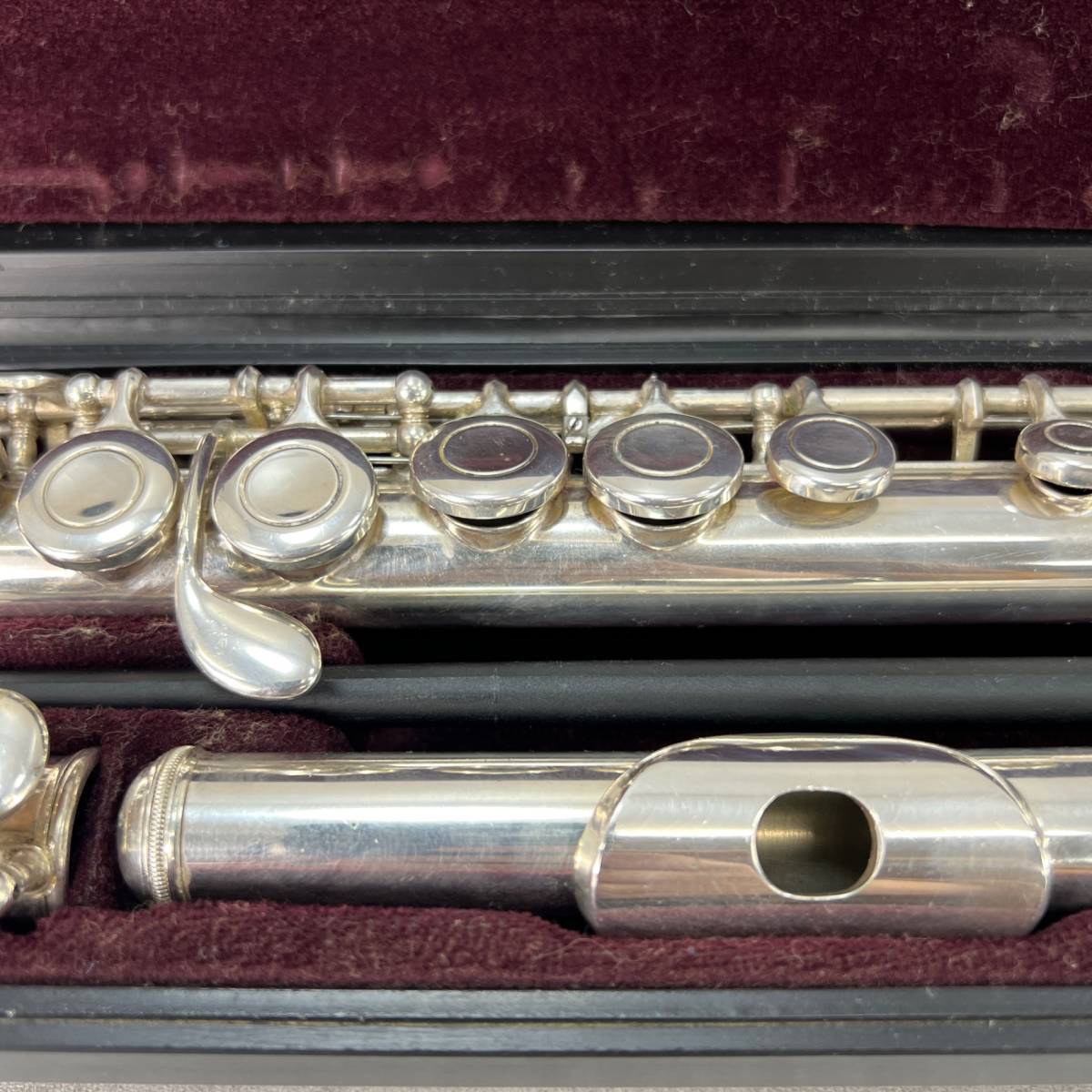 YAMAHA　ヤマハ フルート Flute 管楽器　YFL221 シルバー　銀メッキ カバードキィー　ハードケース　初心者 入門用 学生 スチューデント_画像3