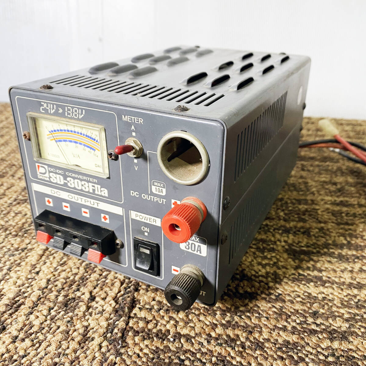 ★ 中古★DAIWA 安定化電源 SD-303FⅡ 無線機器【SD-303FⅡ】D13H_画像1