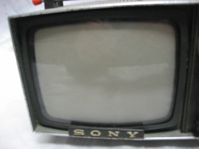 SONY ソニー 5-303 小型 トランジスタ マイクロテレビ 白黒テレビ 1960年代 昭和レトロ 当時物 現状品の画像2