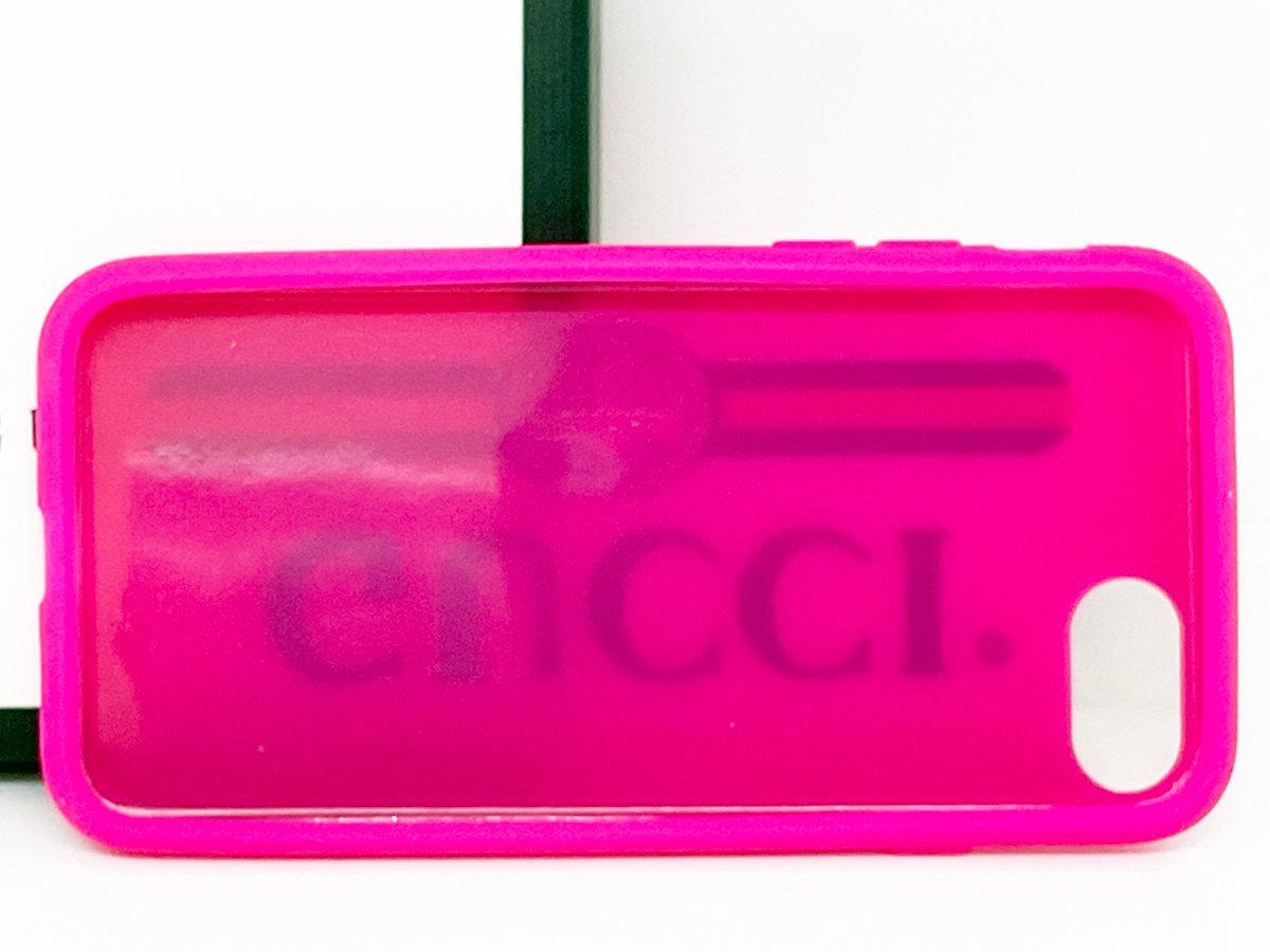 【送料無料】美品 GUCCI グッチ iPhone 7/8/SE（第2・3世代） ケース シリコン ラバー アイフォンケース 499320 ピンク シュリーライン_画像3
