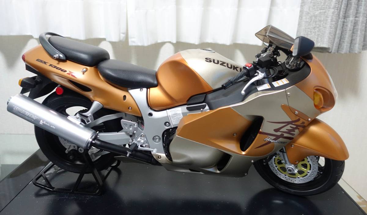 週刊スズキ ハヤブサ GSX1300R デアゴスティーニ 完成品 台座 週刊スズキ ハヤブサ GSX1300R デアゴスティーニ 完成品 台座