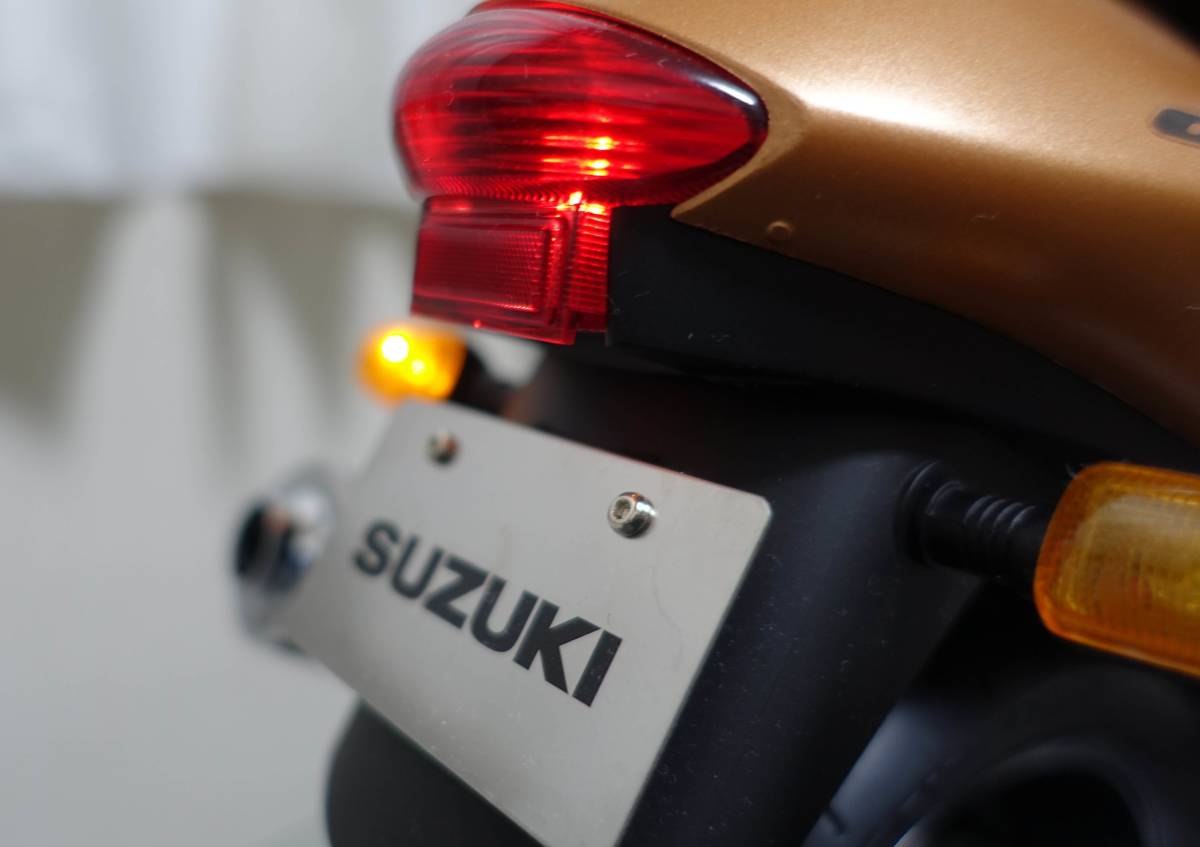 週刊スズキ ハヤブサ GSX1300R デアゴスティーニ 完成品 台座 週刊スズキ ハヤブサ GSX1300R デアゴスティーニ 完成品 台座
