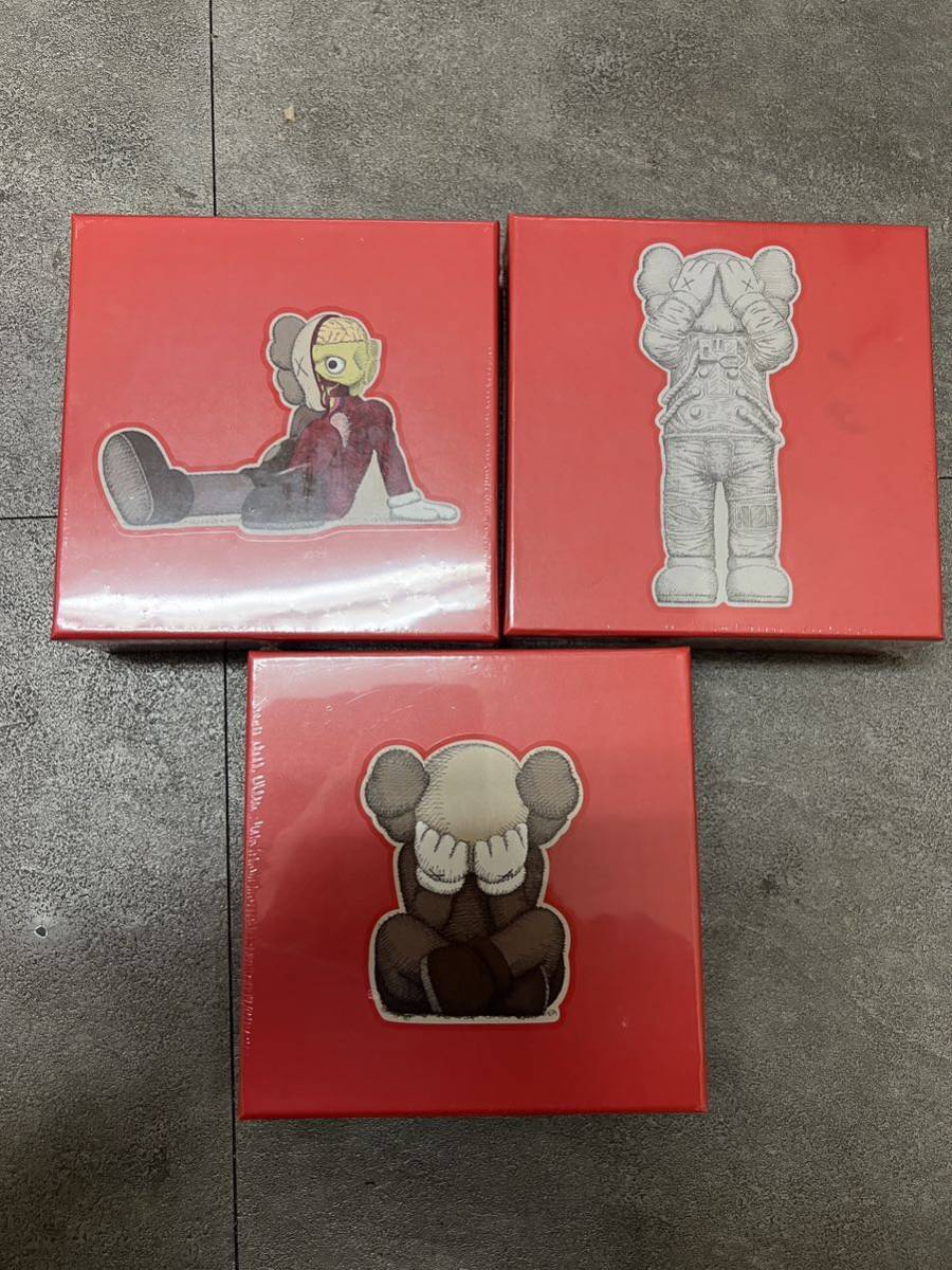 送料込み 新品未開封 KAWS TOKYO FIRST PUZZLE 2021 3個セット カウズ パズル JIGSAW kawsone_画像1