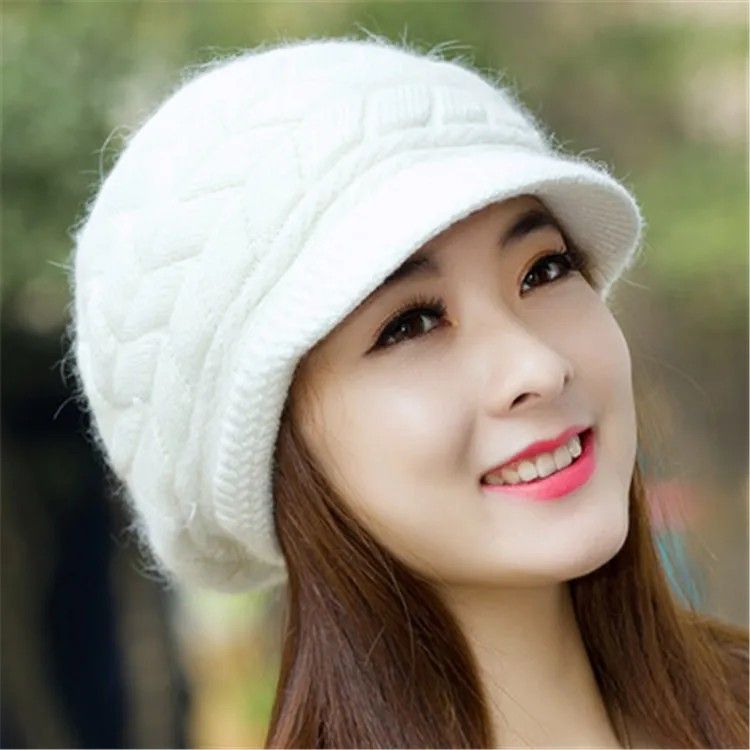 ツバ付きニット帽 キャスケット 裏起毛 フリーサイズ 伸縮性 暖かいホワイト ニット帽
