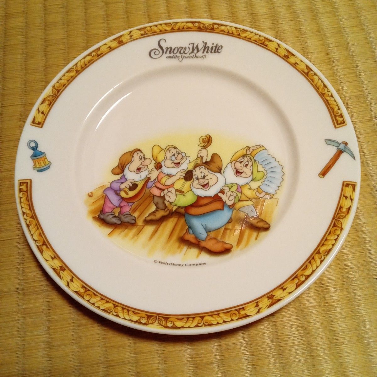 Sango　ディズニーコレクション　七人の小人シリーズ　洋食皿　19cm