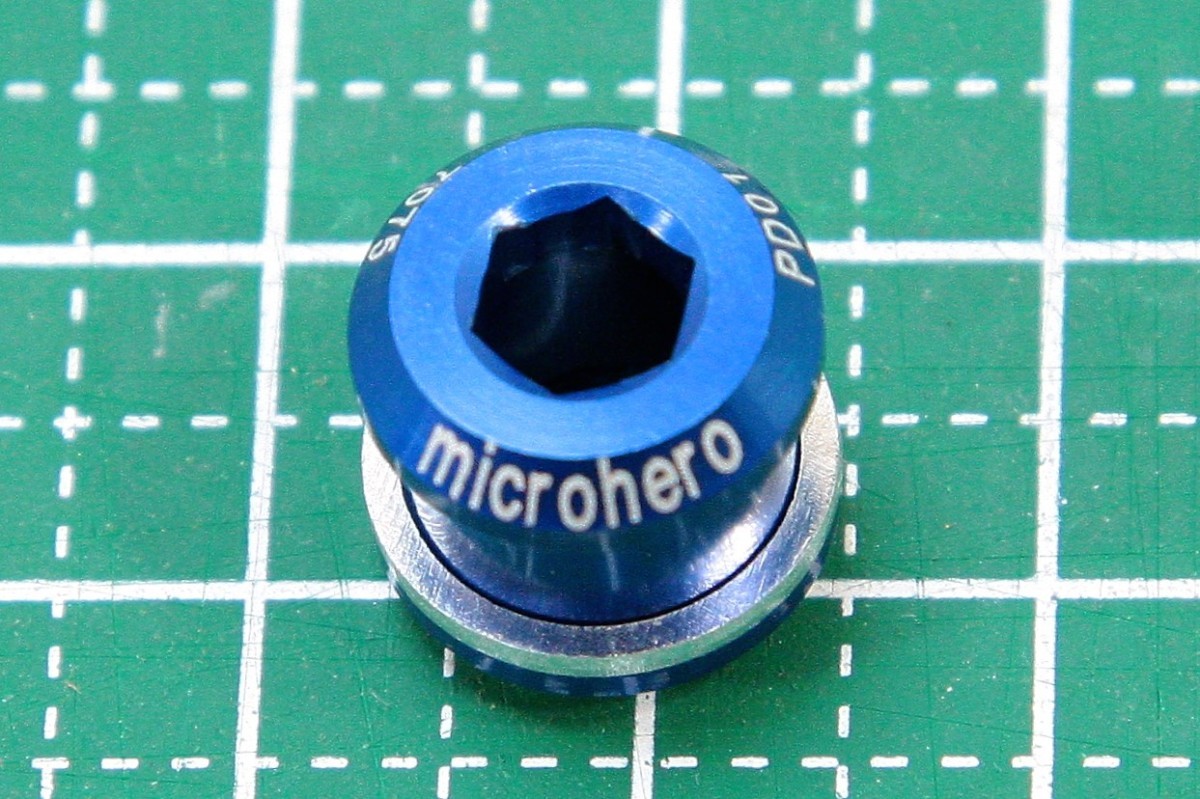 【即納】【超軽量】MicrOHERO　シングル／ダブル兼用　アルミ合金　AL7075　CNC　自転車　チェーンリング　ボルト　ブルー　５個_画像3