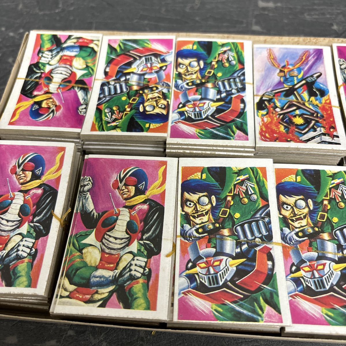 珍品 駄菓子屋デッドストック カンカン角面子 パチ 仮面ライダー イナズマン 無版権イラスト マジンガー 10円売40入 昭和レトロ めんこ_画像4