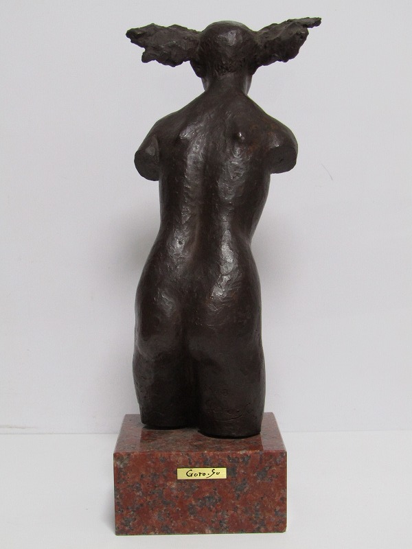 AB17-5735[VOX] 鈴木吾郎 ブロンズ 彫刻 裸婦像 高さ33.5cm 大理石台 重さ4.9kg_画像4