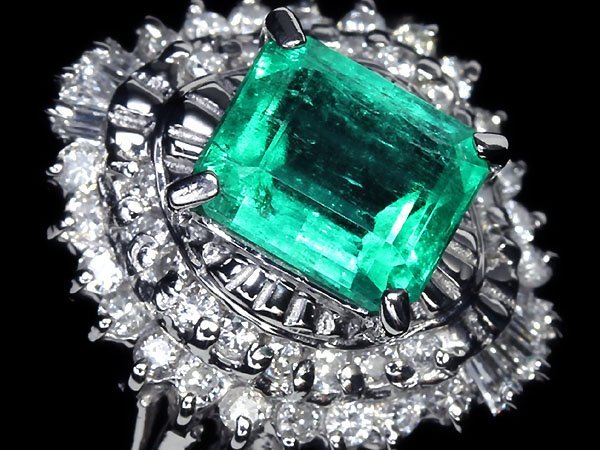 KM10234S【1円～】新品【RK宝石】≪Emerald≫ 豪華絢爛!! 極上エメラルド 大粒1.36ct!! 極上ダイヤモンド Pt900 高級リング ダイヤ_画像4