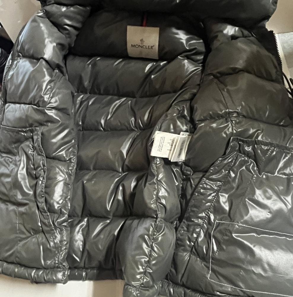 ICH【中古品】 MONCLER モンクレール ダウンジャケット NORME AFNOR G32-003 カーキ系 0サイズ(S) 〈208-240212-ss1-ICH〉_画像5