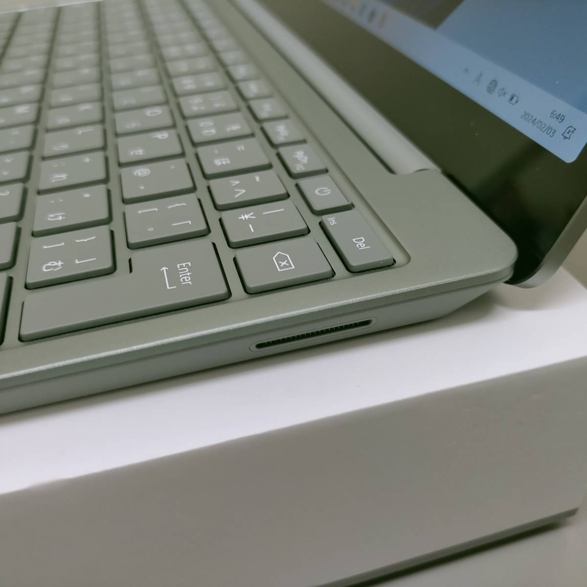 ★美品★ マイクロソフト Surface Laptop Go 2 セージ (12.4/Core i5/8GB/SSD128GB/Office無) KN800007 2628_画像5