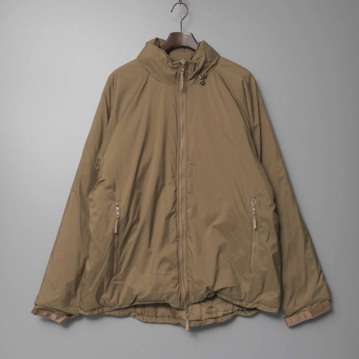 TF7458：米軍*USMC*ワイルドシングス*ハッピースーツ*プリマロフトジャケット*PARKA, EXTREME COLD*LEVEL 7*Medium*コヨーテ_画像1