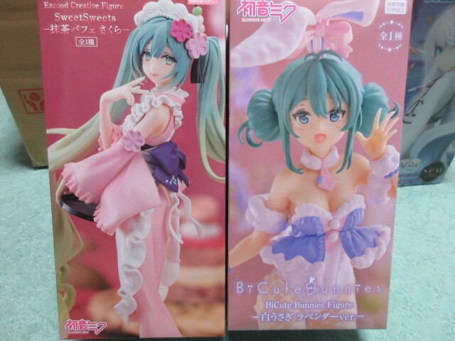 新品未開封　初音ミク　桜ミク　プライズフィギュア　おまとめ９点＋マウス＆マウスパッド　計１０点セット_画像5