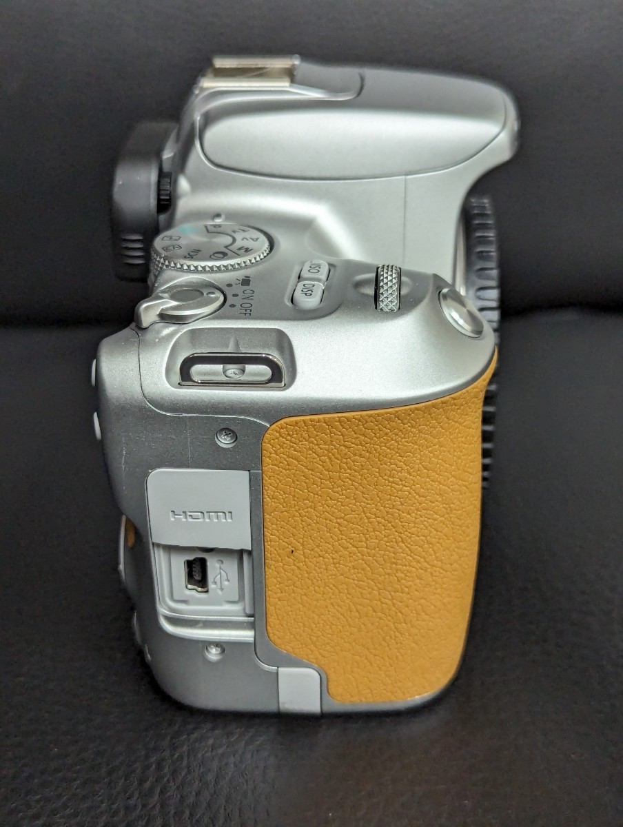 0227-5 Canon EOS Kiss X9 シルバー ボディのみ_画像4