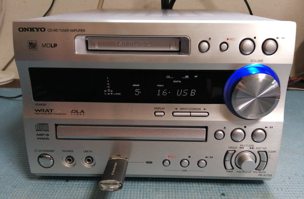 ONKYO オンキョー FR-N7SX（本体のみ） CD/MD/USB コンポ 動作良好　リモコン　ＢＴレシーバー付き_画像4