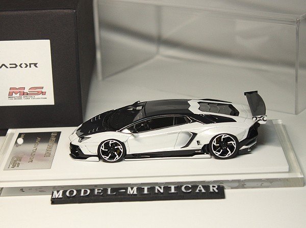 ▲最後1台!Golss White!Davis&Giovanni 1/43 ランボルギーニ LP700-4 アヴェンタドール Liberty Walk LB Works