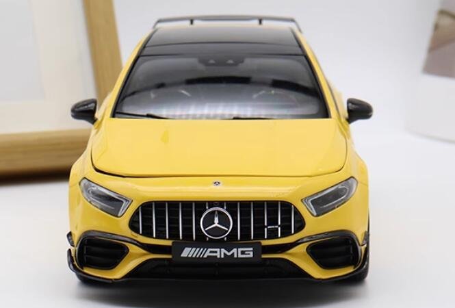 ▲ Kiloworks NZG 1/18 BENZ メルセデスベンツ A45 S AMG Y_画像1