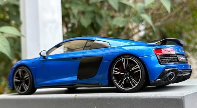 ▲KengFai 1/18 2021 R8 AUDI SPORT BLUE