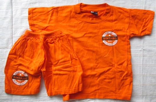 美品 ほぼ未使用 BINTANG Tシャツ 半袖 ショートパンツ セット オレンジ サイズ10 110サイズ 子ども服 キッズ_画像1