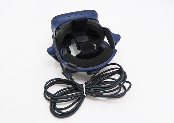 ◇ジャンク【htc】VIVE Pro Eye HMD 99HAPT011-00 ヘッドマウントディスプレイ 映像機器_画像2