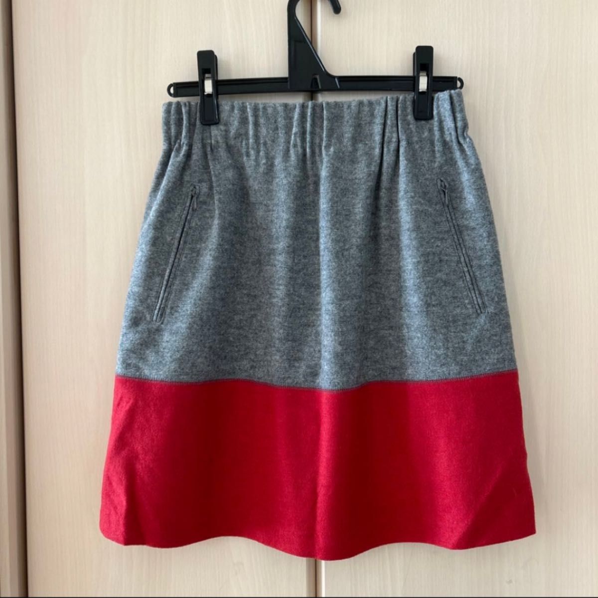 【PLST】(着用回数少なめ・美品)グレー&赤 ウエストゴム 切替え ウール スカート 2
