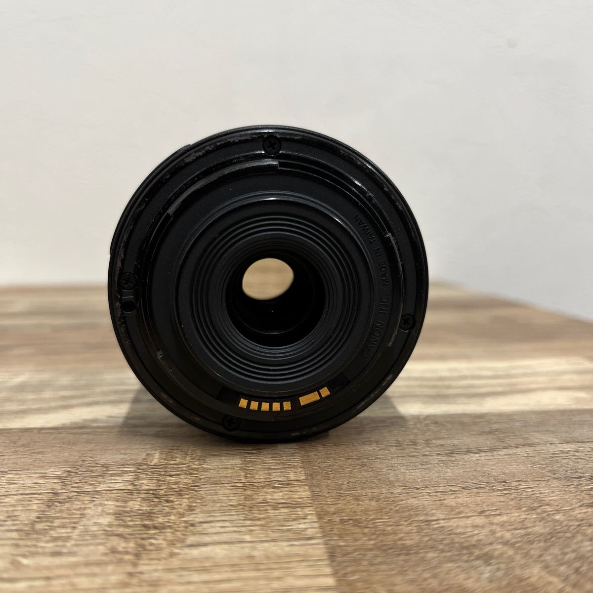S1218/【個人保管品】Canon ZOOM LENS EF-S 10-18mm F4.5-5.6 IS STM 67mm キャノン レンズ_画像4