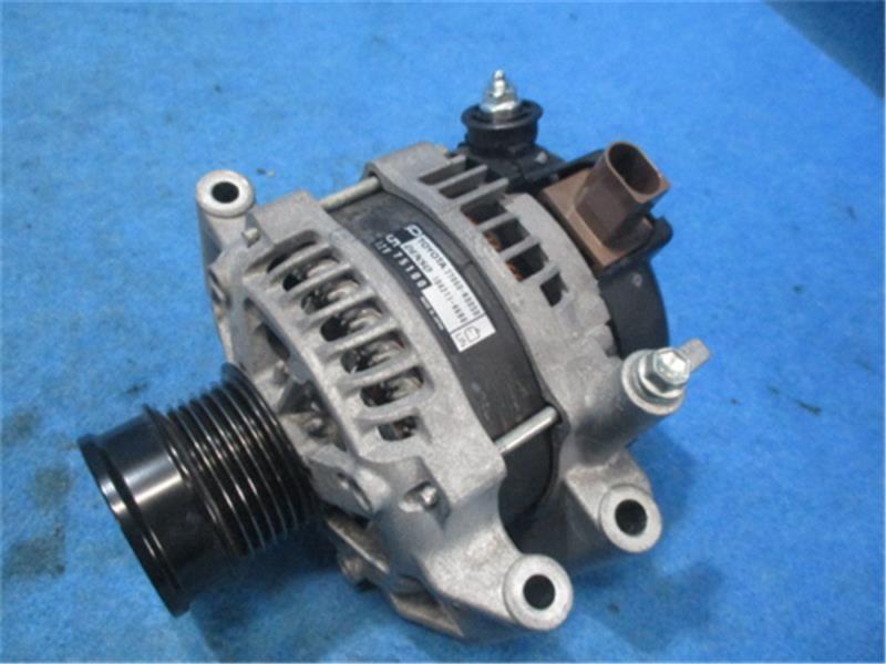 トヨタ 純正 ヤリス 《 MXPA15 》 オルタネーター P10100-21020967