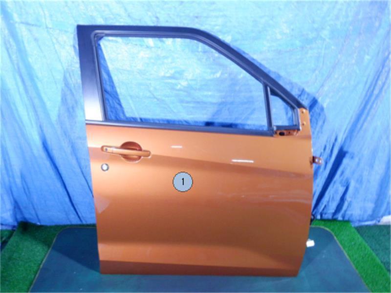 三菱 純正 eKクロス 《 B38W 》 右フロントドア P80200-21007115