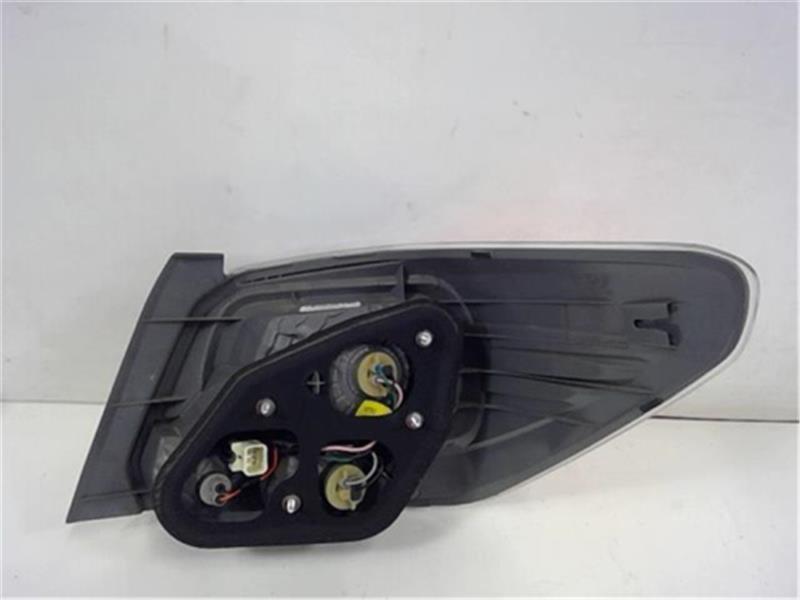 スバル 純正 インプレッサ 《 GJ3 》 左テールランプ 84912-FJ010 P31500-22004467　