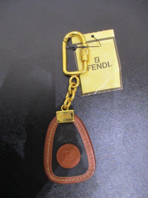 【１円スタート】雑貨★FENDI フェンディ キーホルダー キーリング バッグ チャーム レザー_画像2