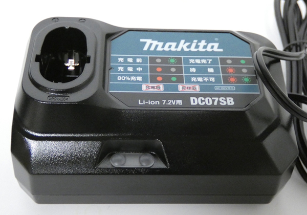 ■makita マキタ 純正 リチウムイオンバッテリー 7.2V BL0715用充電器 DC07SB 未使用品 TD022D等用_画像3