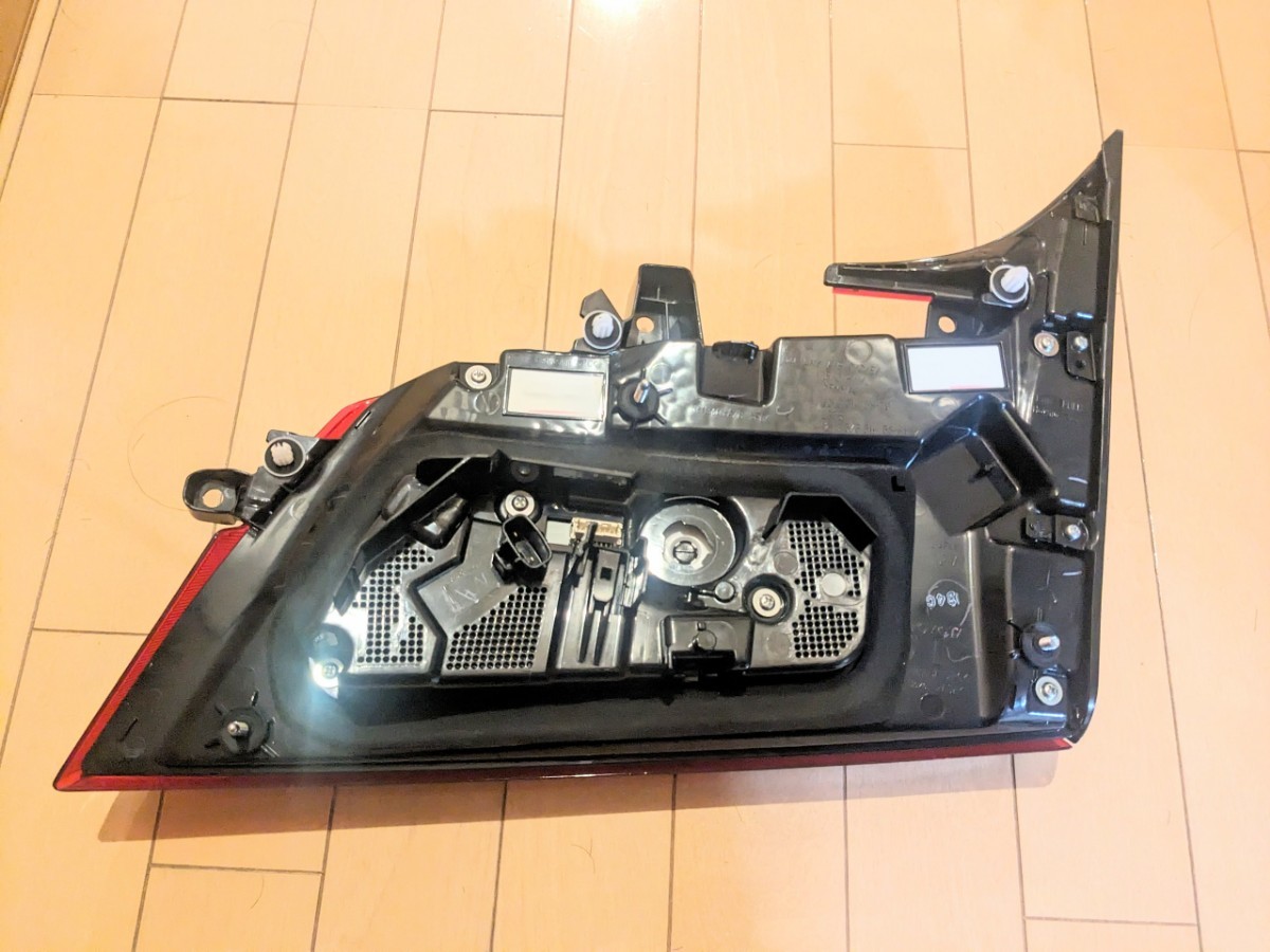 トヨタTOYOTA純正アルファードAGH30後期左テールランプ58−81 トヨタTOYOTA純正アルファードAGH30後期左テールランプ58−81