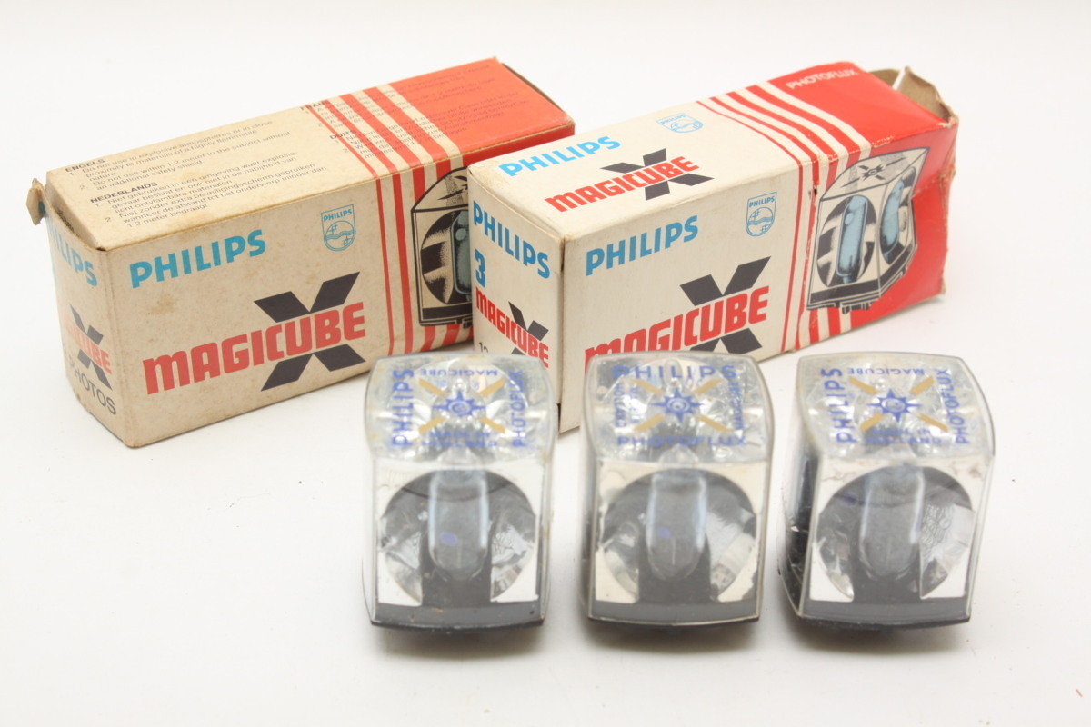 ※ 定形外 希少品 フィリップス マジキューブ PHILIPS MAGICUBE X 3球 2箱 6発光 (KA0694L1_画像1