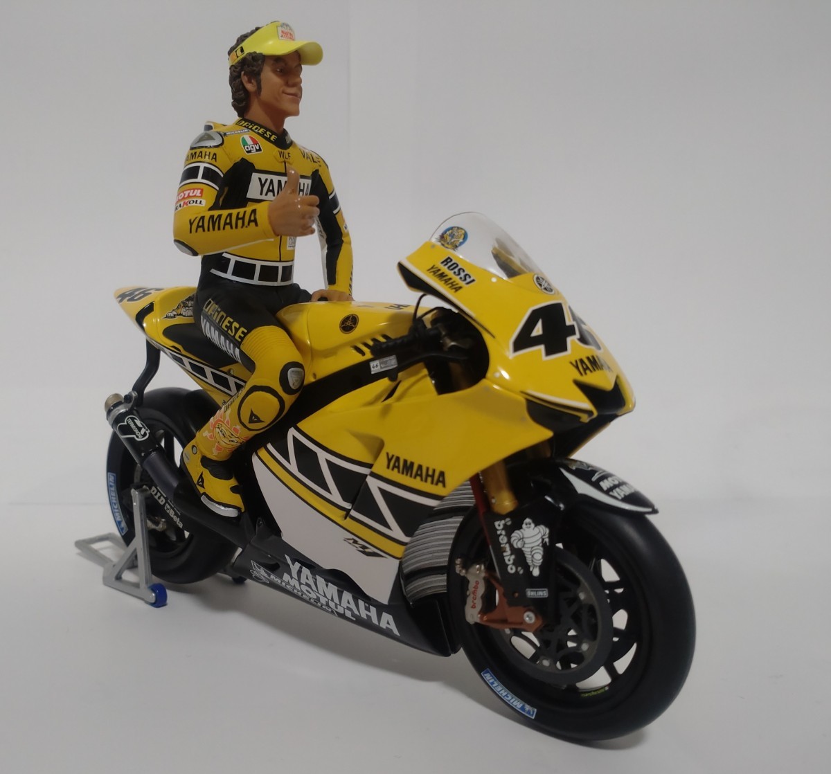 『5年保証』 1/12 MINICHAMPS PMA 2005 フィギュア シッティング ロッシ オートバイ
