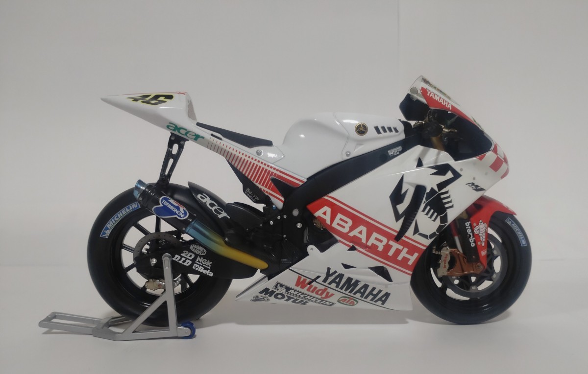 Yahoo!オークション - PMA MINICHAMPS 1/12 2007 YZR-M1 ロッシ Yahoo!オークション - PMA MINICHAMPS 1/12 2007 YZR-M1 ロッシ