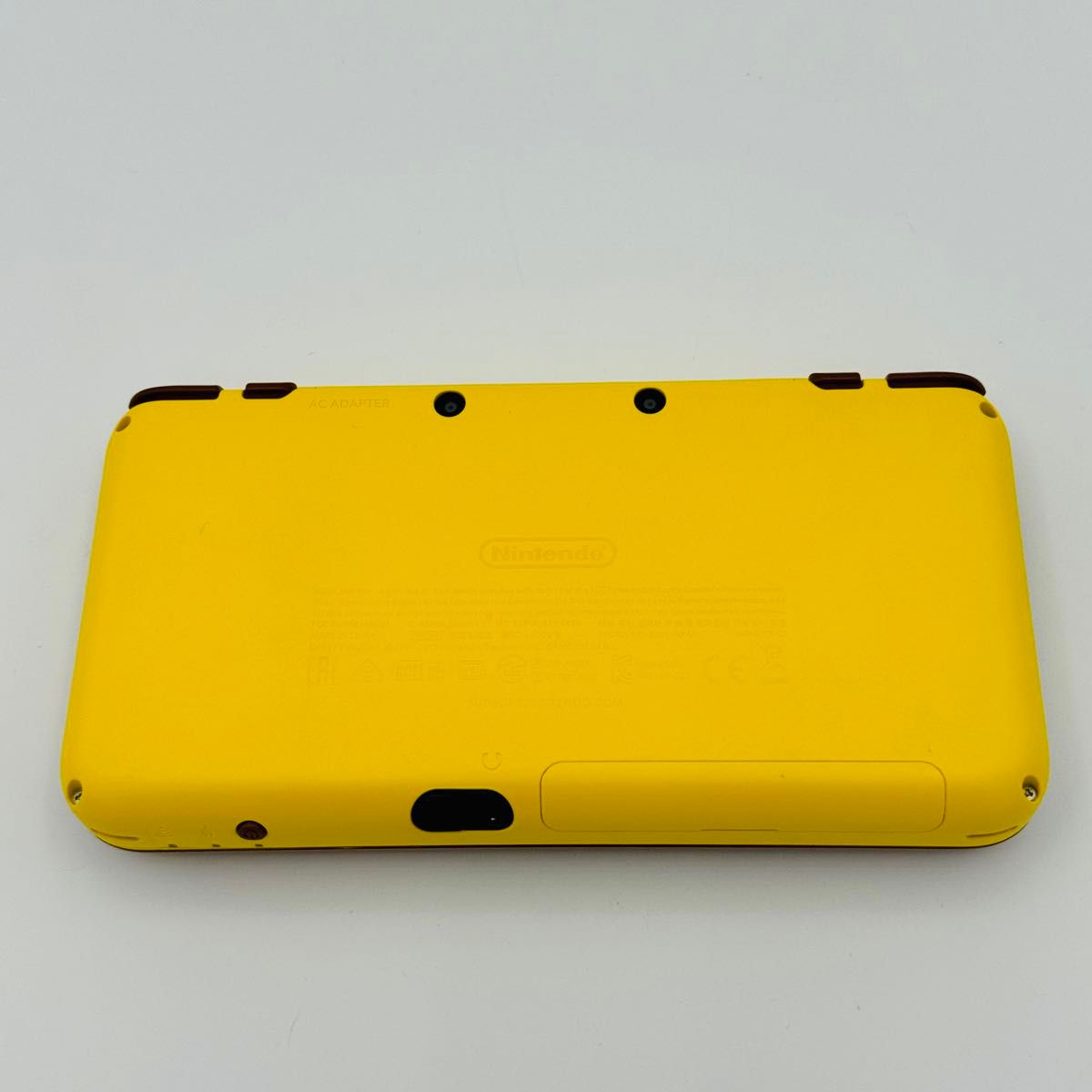 Newニンテンドー 2DS LL ピカチュウ 本体 美品 中古 ピカチュウ Newニンテンドー 2DS LL ピカチュウ 本体 美品 中古 ピカチュウ
