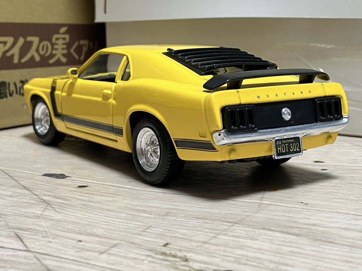 1/24 マイスト 70 BOSS 302 mustang マスタング イエロー トランスフォーマー 美品 箱無し ルース ミニカー モデルカー インテリア 雑貨_画像2