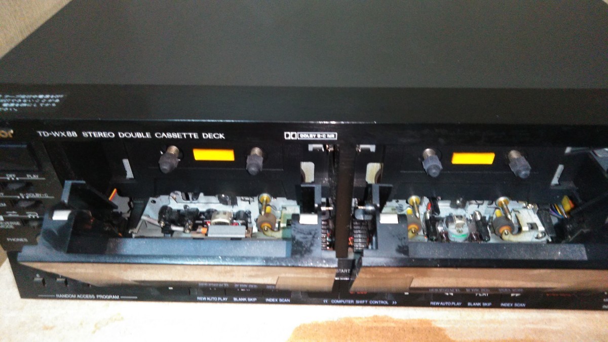 Victor ビクター ダブルカセットデッキ オーディオ機器 ステレオ カセットデッキ TD-WX88 通電確認済み　現状品_画像3