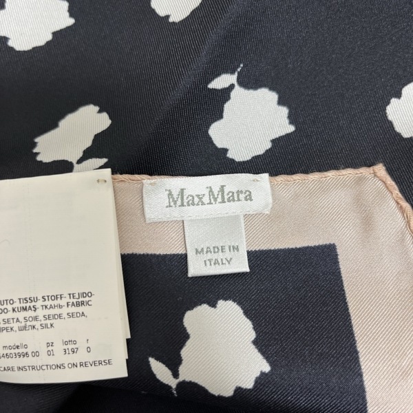 マックスマーラ Max Mara - 黒×白×ピンクベージュ 美品 スカーフの画像3