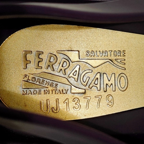 サルバトーレフェラガモ SalvatoreFerragamo フラットシューズ 6 - ラバー×金属素材 パープル×ゴールド レディース 靴_画像5