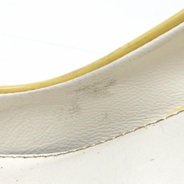 セルジオロッシ sergio rossi パンプス 39 - エナメル（レザー）×金属素材 ベージュ×ゴールド レディース 靴の画像7