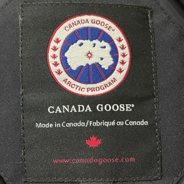 カナダグース CANADA GOOSE ダウンコート サイズXS 2603JL - ダークネイビー レディース 長袖/ファー/冬 コートの画像3