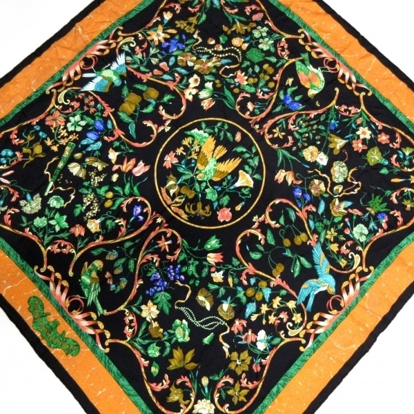 エルメス HERMES カレ90 黒×オレンジ×マルチ PiERRES d'ORiENT et d'OGCiDENT/花柄 スカーフ