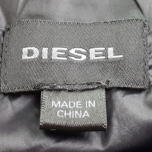 ディーゼル DIESEL ダウンジャケット サイズM - 黒 メンズ 長袖/ジップアップ/冬 ジャケット_画像3