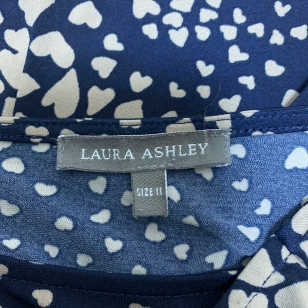 ローラアシュレイ LAURAASHLEY サイズ11 M - ネイビー×ベージュ レディース クルーネック/長袖/ひざ丈/ハート柄 ワンピース_画像3